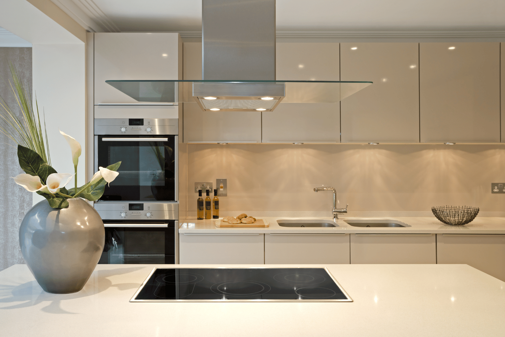 Kitchen cabinet ideas for HDB 2025
